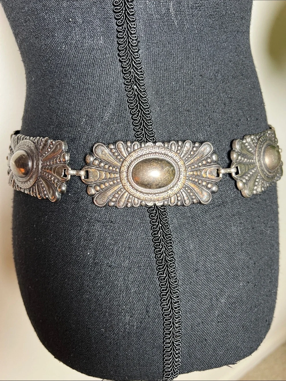 ESCADA Women’s Gun Metal Vintage Ornate Concho Belt Made in Spain HEAVY!!